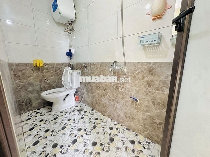 Ban Công Thoáng - Thang Máy ở 89 Phú Diễn - Gần Công Nghiệp, MT, TM