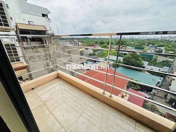 Ban Công Thoáng - Thang Máy ở 89 Phú Diễn - Gần Công Nghiệp, MT, TM