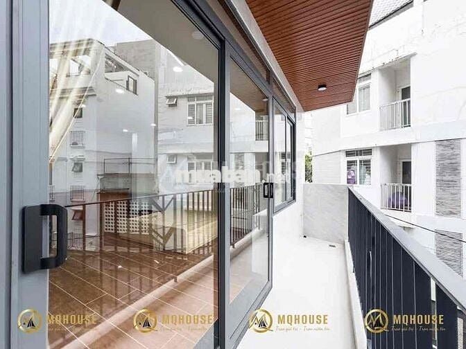 STUDIO BAN CÔNG FULL NỘI THẤT RỘNG 30M2 MỚI KENG