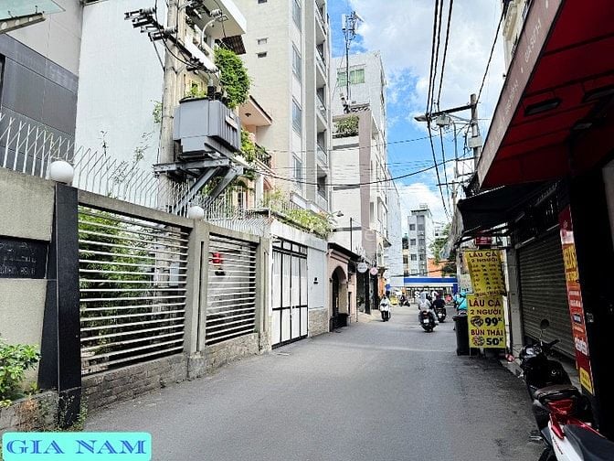 BÁN NHÀ TOÀ NHÀ VĂN PHÒNG : 60/1 UNG VĂN KHIÊM - P. 25 - Q. BÌNH THẠNH