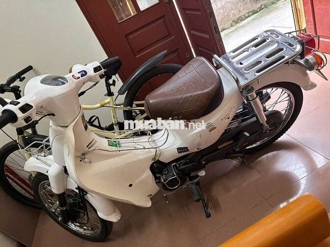 Xe máy Cub 50cc Trắng Cho Học Sinh