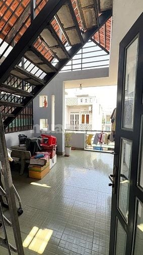 Nhà 2 mặt hẻm thông xe hơi, 4x18m, 1 sẹc Chiến Lược BT giá 8,5 tỷ (TL)