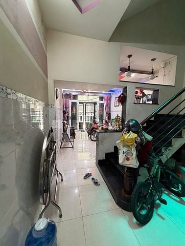 Nhà 2 mặt hẻm thông xe hơi, 4x18m, 1 sẹc Chiến Lược BT giá 8,5 tỷ (TL)