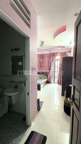 Nhà 2 mặt hẻm thông xe hơi, 4x18m, 1 sẹc Chiến Lược BT giá 8,5 tỷ (TL)