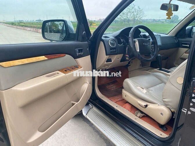 Ford Everest 2013 Số tự động Đen