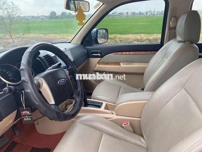 Ford Everest 2013 Số tự động Đen