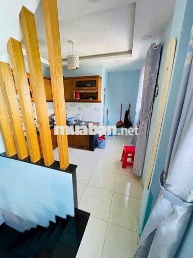 Nhà thuê 3 tầng 4 phòng ngủ hemt xe tải gần KDC Vĩnh Lộc