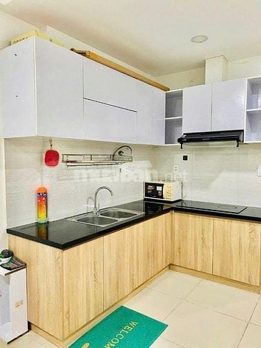 Bán gấp chung cư B2 Trường Sa Bình Thạnh 66m2 giá 2 tỷ 020, full NT