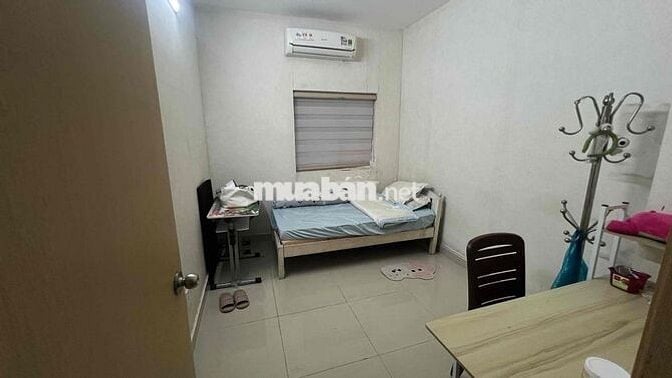 bán căn hộ 3 phòng ngủ cc 658 Âu Cơ
