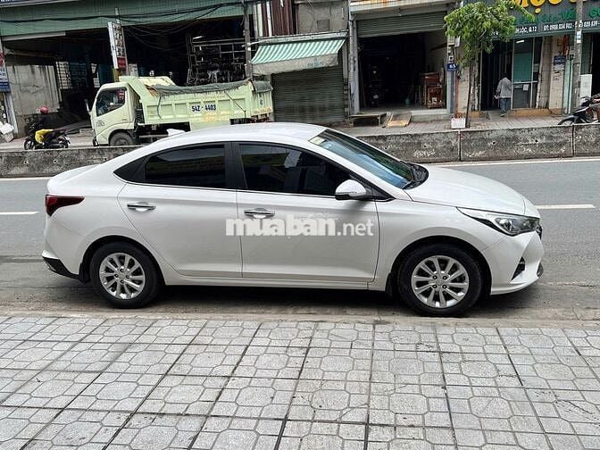Hyundai Accent 2024 số tự động màu trắng zin