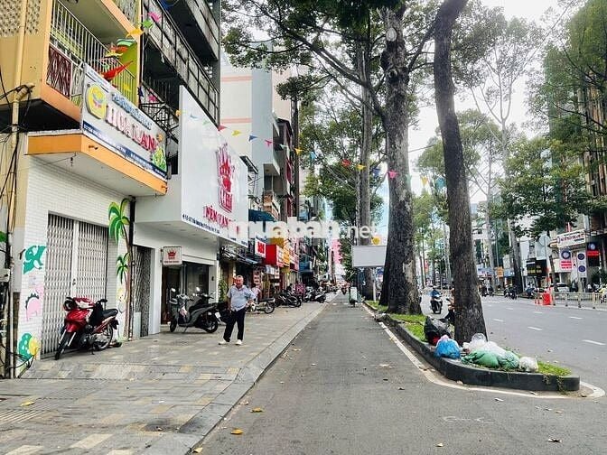 ✅SANG MẶT BẰNG NGUYÊN CĂN MẶT TIỀN  ĐƯỜNG TRẦN HƯNG ĐẠO,  QUẬN 1