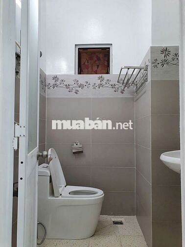 Căn hộ CC Đồng Diều tọa lạc tại Cao Lỗ, Quận 8, TP.HCM. 75m2