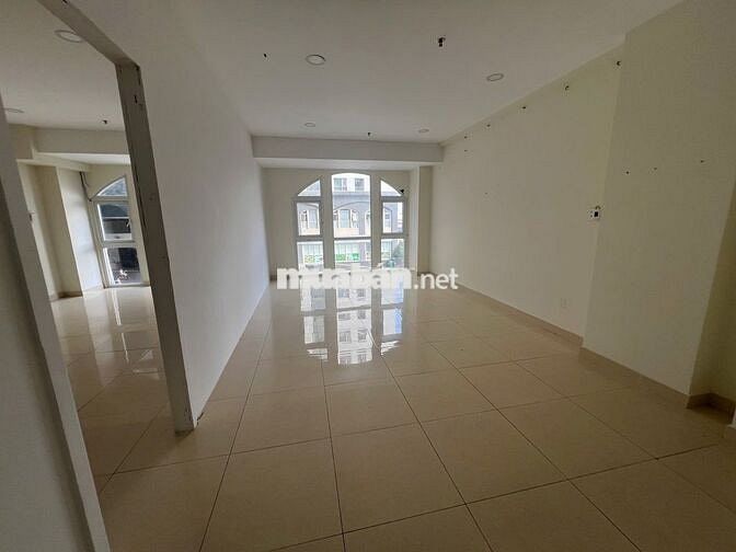 Cho thuê shophouse ngay mặt tiền chung cư Dream Home Palace Quận 8