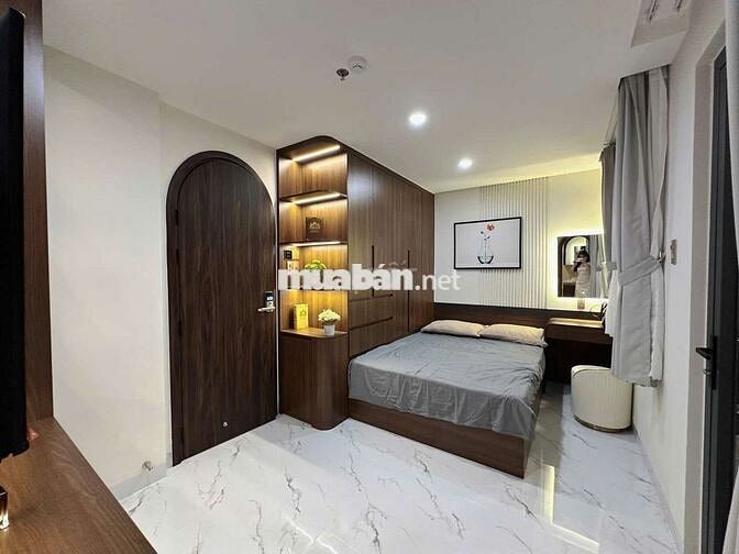 Cần bán tòa nhà căn hộ dv đang có dòng tiền 100t/tháng