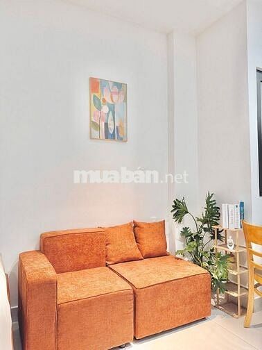 BAN CÔNG NGAY SÂN BAY QUỐC TẾ, KHU FULL TIỆN ÍCH NEW 100% THANG MÁY