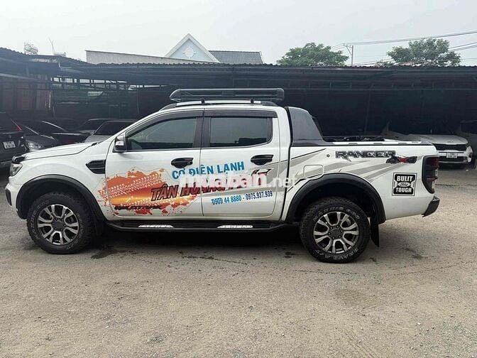 Ford Ranger Trắng
