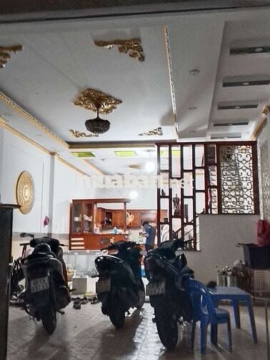 nhàn lột trệt Bình chuẩn thân xe hơi gồm ba phòng ngủ
