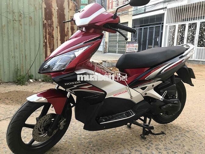 Honda Air Blade FI Đỏ Xăng