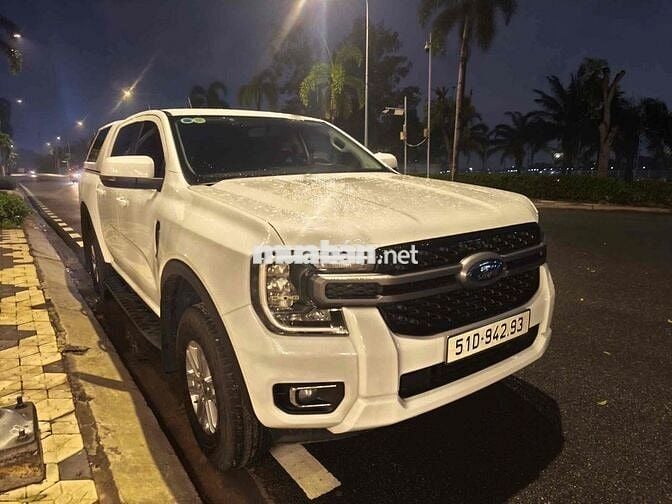 Ford Ranger XLS Next-Gen 2024 2.0L 4x2 AT Trắng