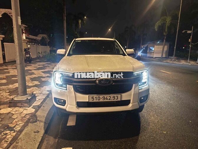 Ford Ranger XLS Next-Gen 2024 2.0L 4x2 AT Trắng