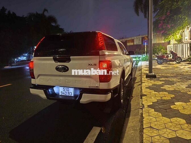 Ford Ranger XLS Next-Gen 2024 2.0L 4x2 AT Trắng