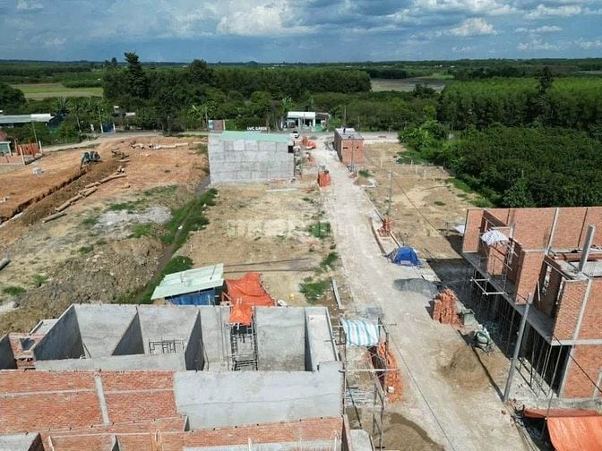 NHÀ ĐẤT AN CƯ PHÁP LÝ CHUẨN NGAY MẶT TIỀN ĐƯỜNG 32M VỪA HOÀN THIỆN