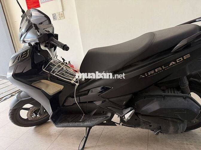 Honda Air Blade 2023 125cc Đen vàng