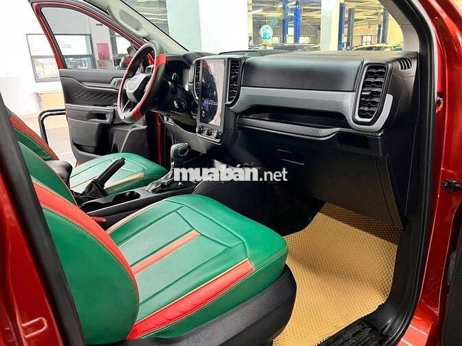 Bán Tải Ford Ranger 4x2AT - màu Đỏ Cam - Gọi Ngay