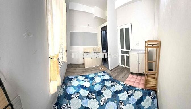 4.5tr full NT như hình CMT8 gần công viên. không nhận Sale.