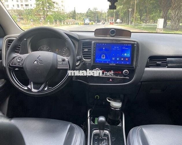 🚗 CHO THUÊ MITSUBISHI OUTLANDER 7 CHỖ – XE ĐẸP