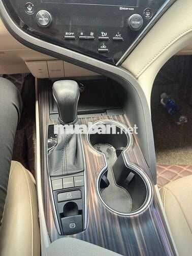 Toyota Camry 2.5Q 2020, xe gia đình, đi kỹ