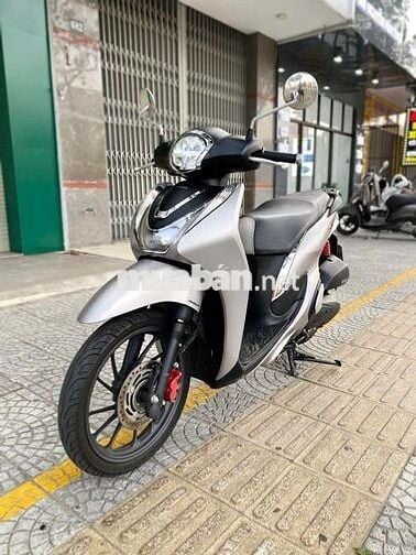 Honda SH Mode 2025 Bản đặc biệt Bạc