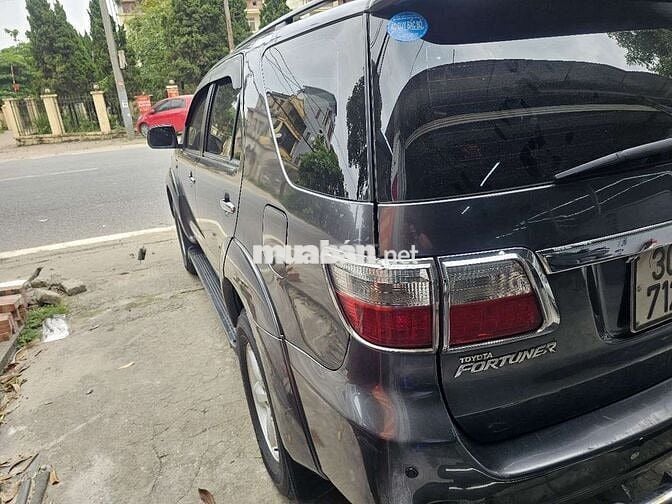 Toyota Fortuner 2.5G 2009 Số sàn Xám