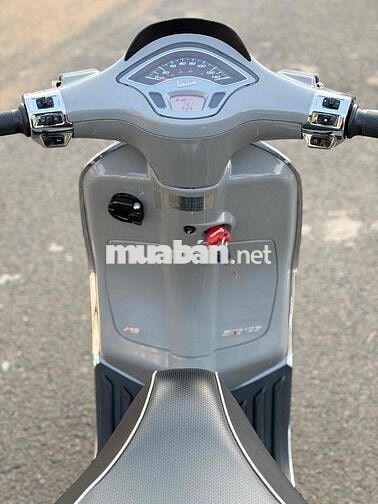 Chính chủ phố VESPA_iget 9.000km Xám xi măng