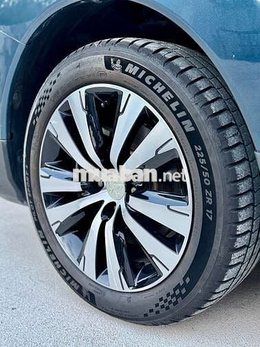 Peugeot 3008 1.6 Turbo 2018 Xanh Ánh Tím quá đẹp