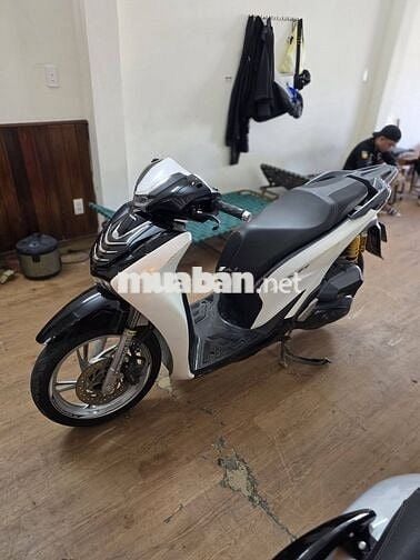 Honda SH 2020 Lướt Cực Đỉnh, Đồ Chơi Tùm Lum