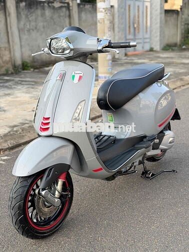 Chính chủ phố VESPA_iget 9.000km Xám xi măng