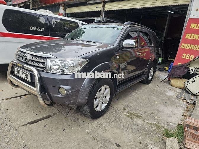 Toyota Fortuner 2.5G 2009 Số sàn Xám