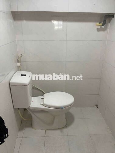 Cho thuê nguyên lầu 2 p26 bình thạnh 5,5tr/tháng