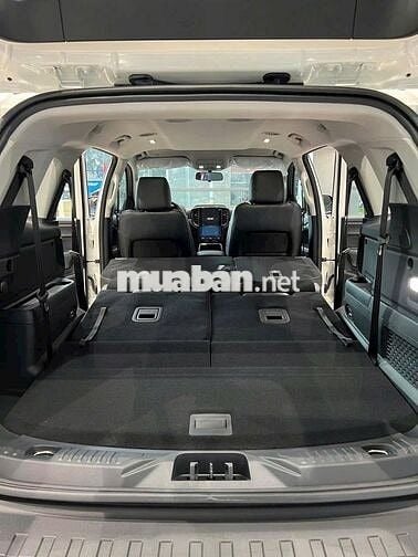 Ford Everest Ambi 2025 Trắng 8.000km