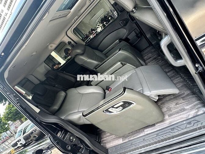 Ford Tourneo Titanium Ghế Limousine 2019 Đen