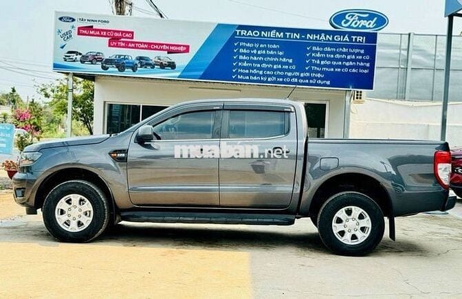Ford Ranger XLS AT 2021 Tự động Xám 1 chủ