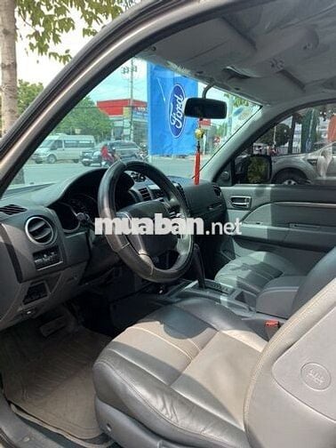 Ford Everest Limited 2014 Vàng cát 160.000 km
