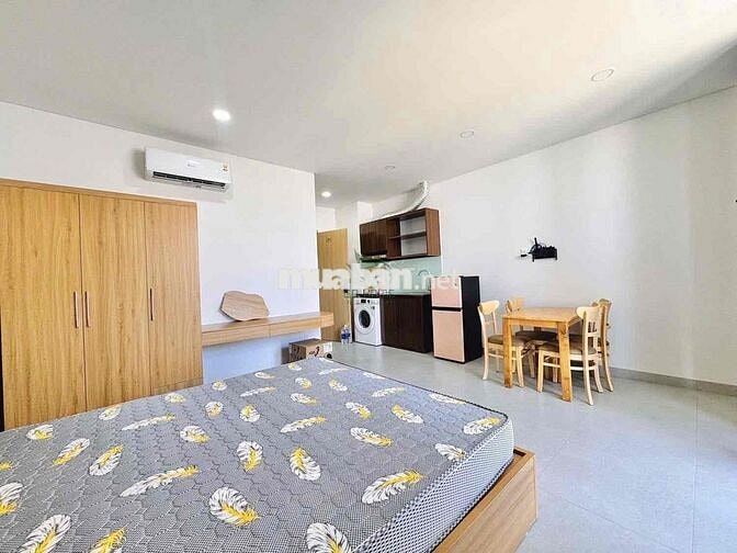 Căn Hộ Ban Công Full Nội Thất Ngay Lotte Cộng Hoà - Khu K300
