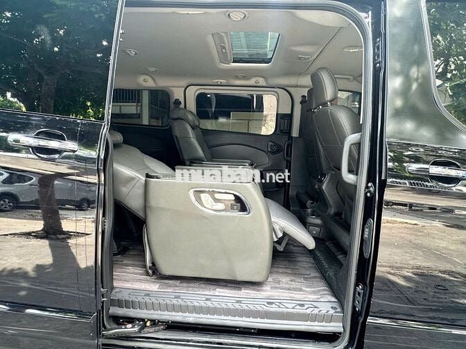 Ford Tourneo Titanium Ghế Limousine 2019 Đen