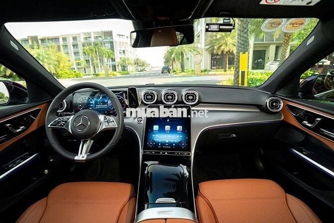 Mercedes C200 Avantgarde V2 2025 688km Đen