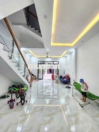 Cho thuê nhà An Phú có 4 phòng ngủ full nội thất giá 10 tr/ tháng