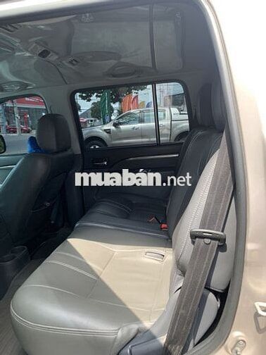 Ford Everest Limited 2014 Vàng cát 160.000 km