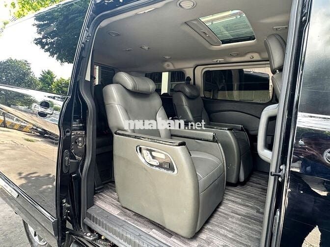 Ford Tourneo Titanium Ghế Limousine 2019 Đen