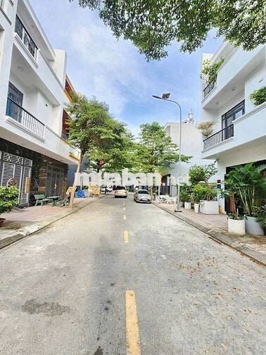 Cho thuê nhà An Phú có 4 phòng ngủ full nội thất giá 10 tr/ tháng